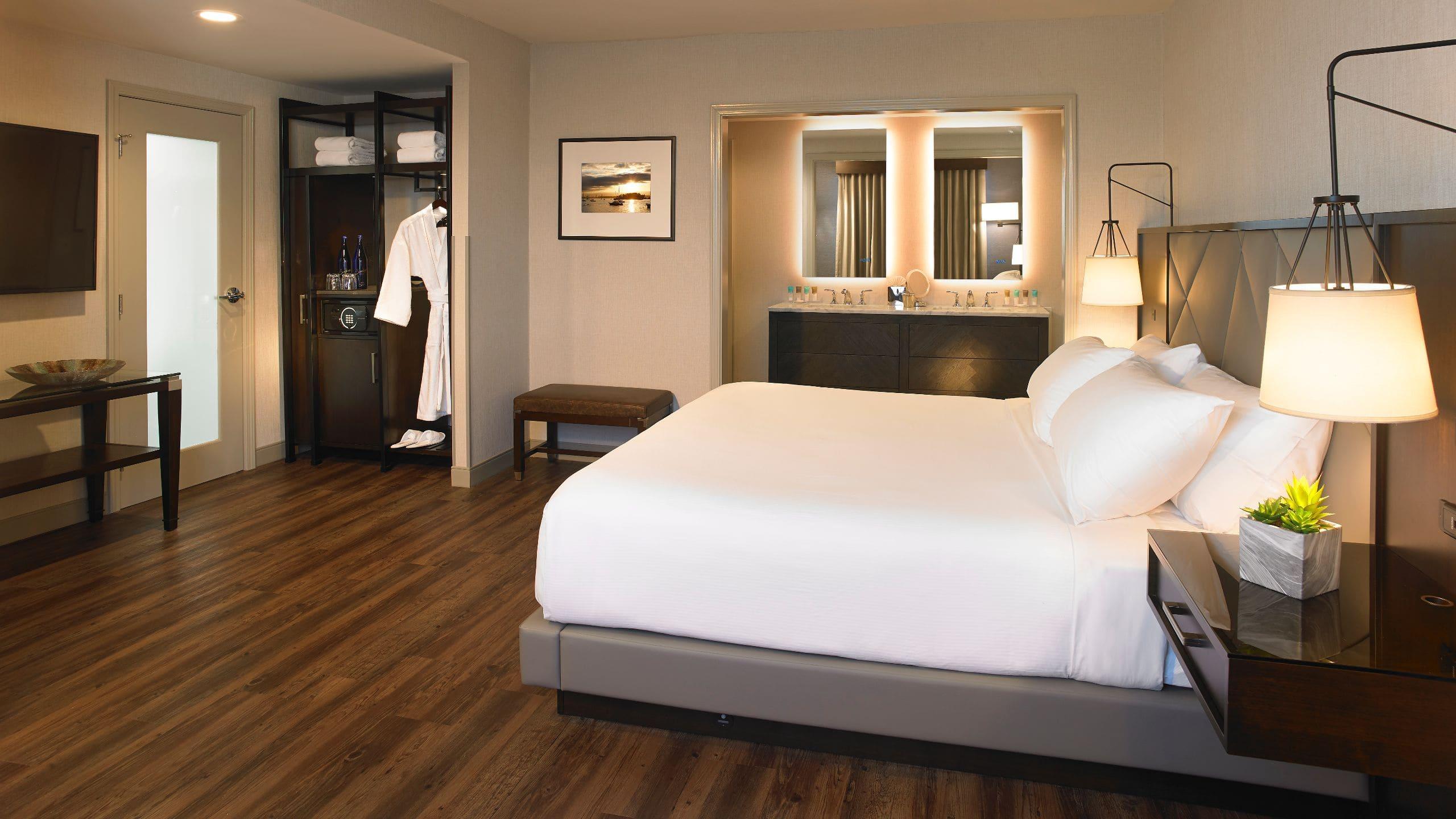 Hyatt Regency Hotel 4*